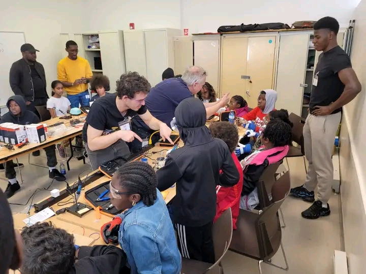 Solidarité internationale : des jeunes Canadiens offrent un rayon d’espoir aux déplacés internes au Burkina Faso